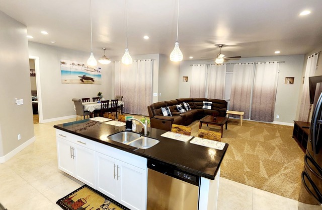 NEW! Luxury Modern Retreat House in Flagstaff