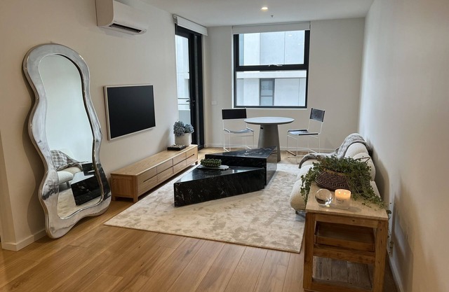 New & Modern 1bd Apt. w/parking