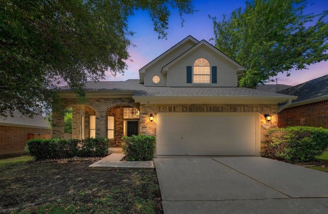 NEW! Modern 4BR Gem Chic Comfort in Austin