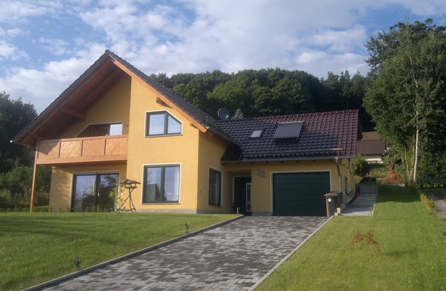New, modern and quiet apartment in Nieste in Kassel
