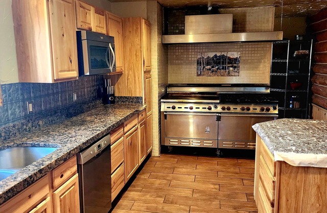 NEW on VRBO! Winter wonderland! GORGEOUS cabin & remote location in Daniel, WY!