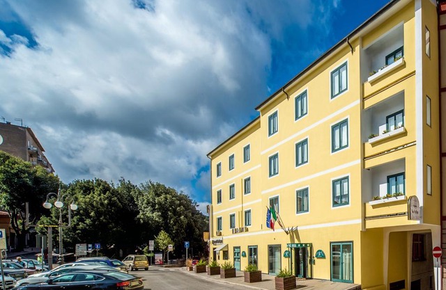New Petit Hotel