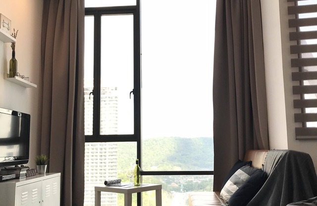 📣NEW📣 R & J Studio [Location/Cozy/WiFi/Empire Damansara]