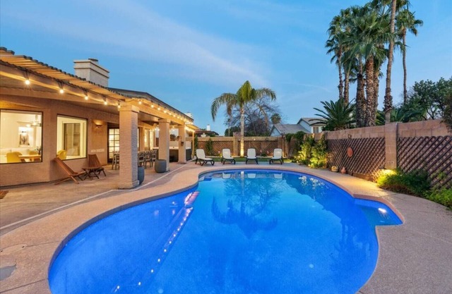 NEW Remodeled Tempe Pool Home!