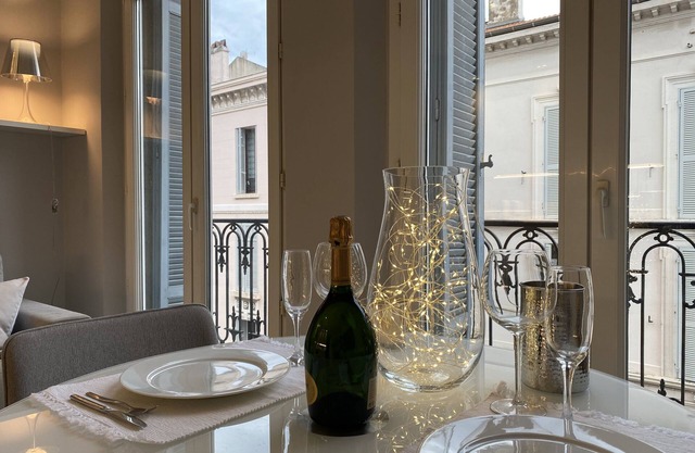 NEW! RESIDENCE MARCEAU - CANNES CENTER - Walk to Beach!
