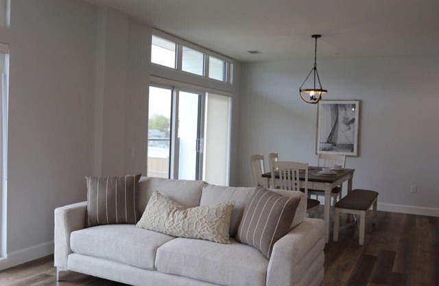 New The Carlyle 200 Grand Bend