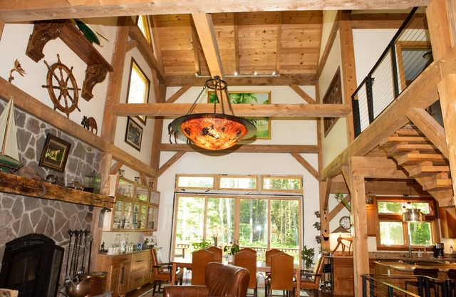 New timber frame home with open floor plan on 2.5 acres just 6 mi. from Saratoga