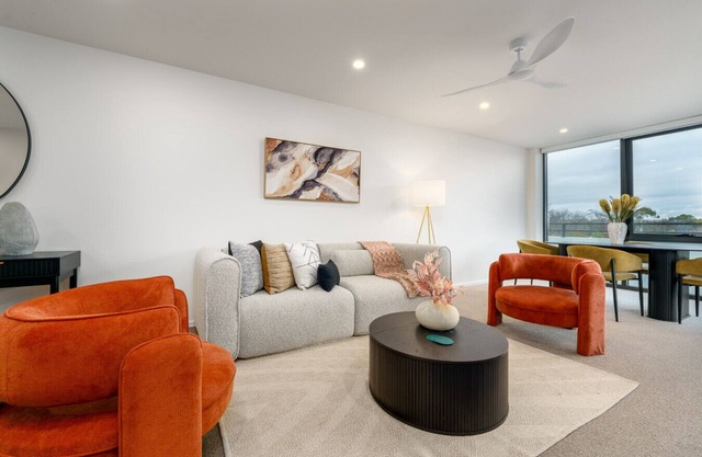 NEW TO VRBO: Dickson Deluxe 2BR Apartment