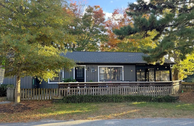 NEW TO VRBO: STEPS TO BEACH/DOWNTOWN -DOG FRIENDLY-1600 Bayard Ave, Dewey, DE