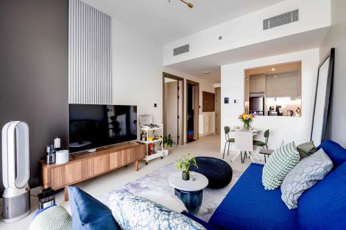 NEW Unique Smart-Home with free Airport transport
