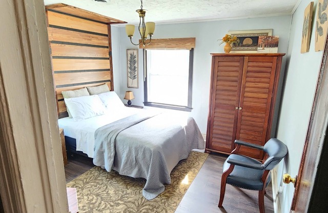 New UpgradesnCedarCharm 6 miles from I95.nFt BRAGG/Downtown
