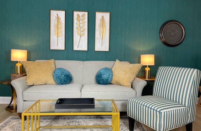 NEW w/King Bed Near Tennis Center & Berry College