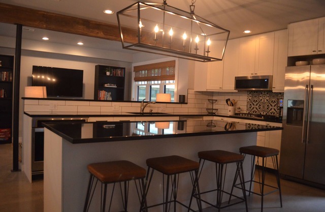 Newer built cottage-short walk to beach