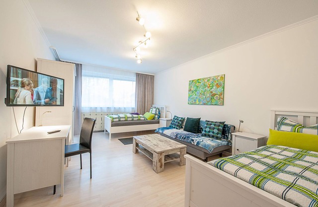 Newly furnished 2 room apartment centrally