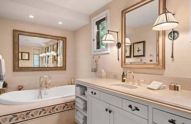 Newly Remodeled 6 bedroom Home