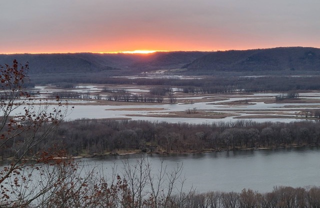 Newly remodeled! Cozy, family (and pet) friendly cabin with breathtaking views!
