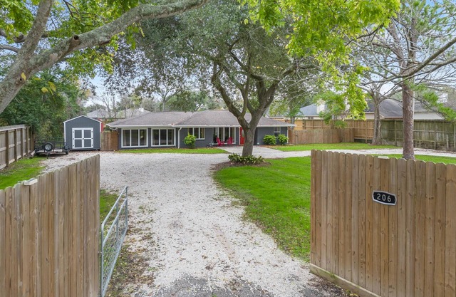 Newly Remodeled Modern Farmhouse on an Acre