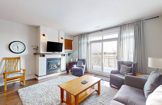 Newly-Renovated Blue Village Condo w/Free WiFi, Patio, and Private Washer/Dryer