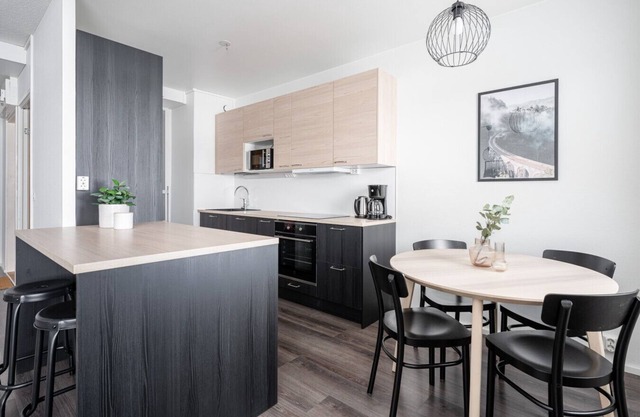 Newly Renovated 1BR Home that Hosts up to 8 Guests