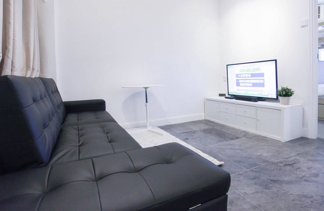 Newly renovated!! Explore like local