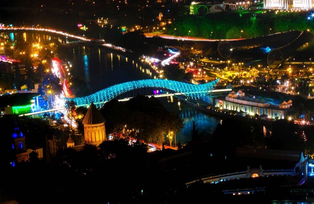Newly renovated, clean and quiet apartment in the very center of Tbilisi
