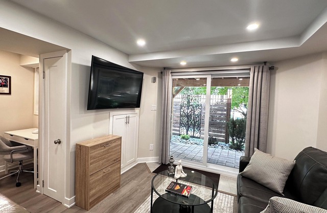 Newly Renovated! Modern & Cozy Aurora Secondary Unit
