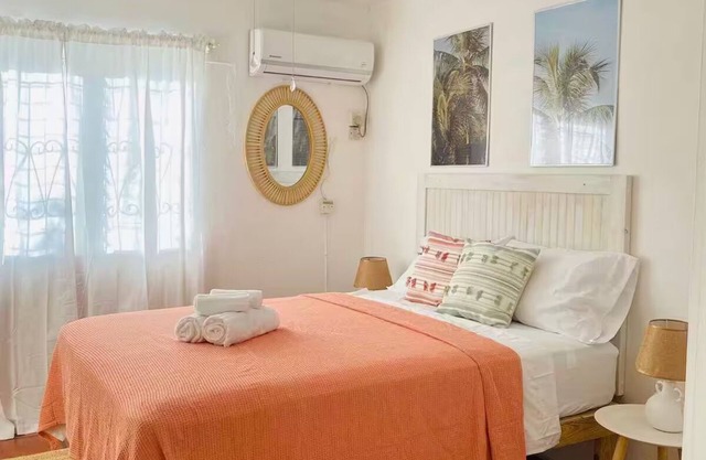 Newly Renovated Sunset Palms #64 Beach pool access