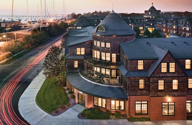 Newport - Wyndham Long Wharf - downtown location