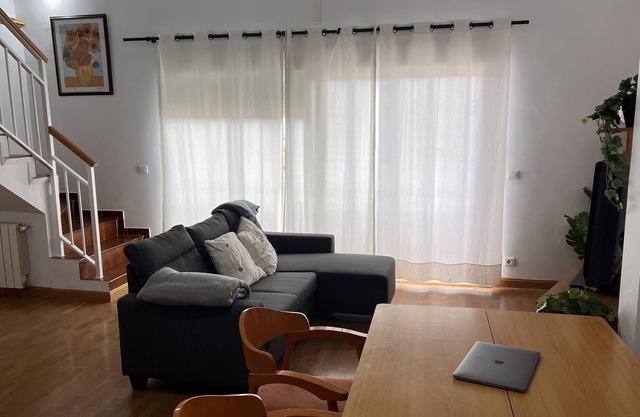 Nice and warm apartment for 4 people 15 minutes from Madrid