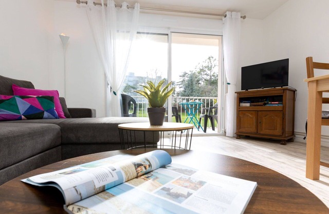 Nice apartment for 4 guests with WIFI, TV, balcony, pets allowed and parking