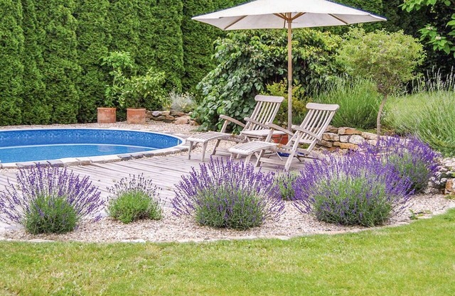 Nice apartment for 4 guests with pool, WIFI, patio and parking