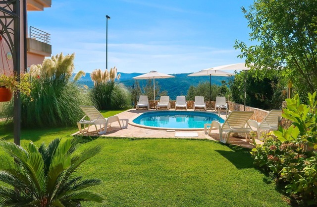 Nice apartment for 4 guests with WIFI, pool, A/C, TV, terrace and pets allowed