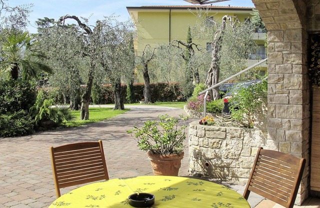 Nice apartment for 4 guests with WIFI, TV, balcony, pets allowed and parking