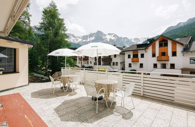 Nice apartment for 5 people with WIFI, TV, terrace, pets allowed and panoramic view