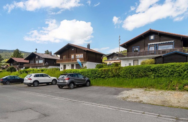 Nice apartment for 4 guests with WIFI, TV, balcony and parking