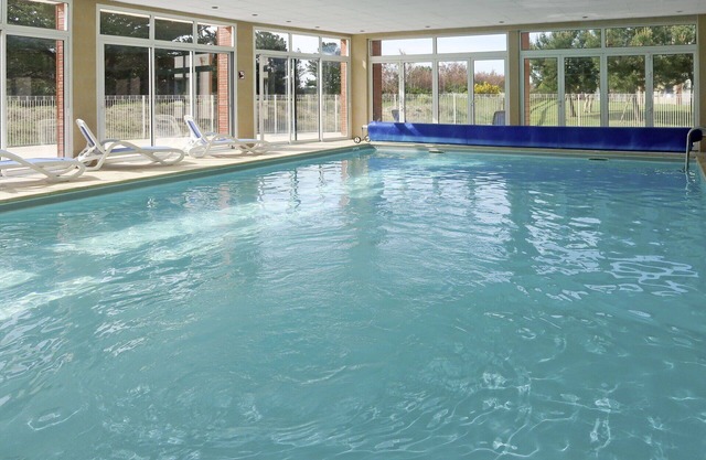 Nice apartment for 4 people with pool, WIFI, TV, terrace, pets allowed and parking