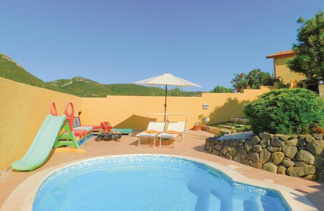 Nice apartment in Gonnesa with WiFi