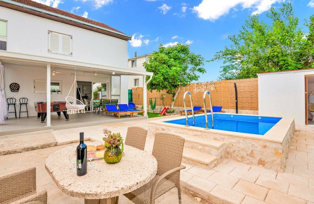 Nice apartment in Metkovic