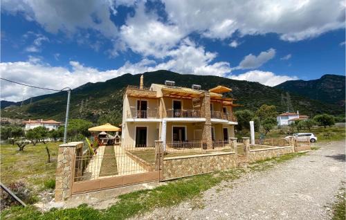 Nice Apartment In Nafpaktos With Wifi