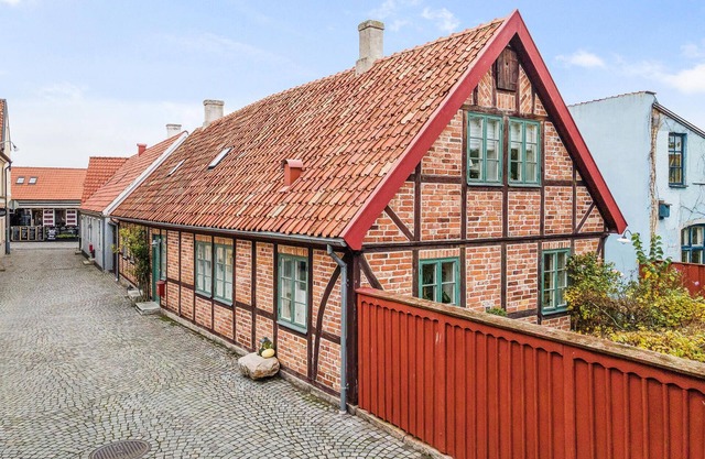 Nice apartment in Simrishamn with WiFi