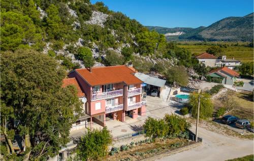 Nice Apartment In Stasevica With Wifi