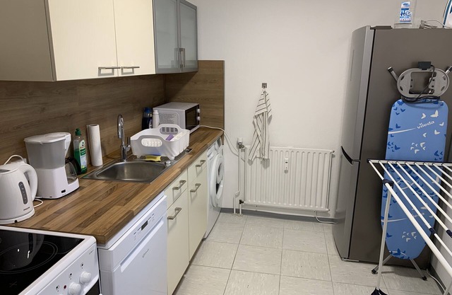 Nice apartment with a large balcony near the Hoepfner Castle and downtown!