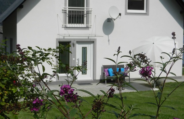 Nice Appartment with garden and mountainview for 2 adults and a baby