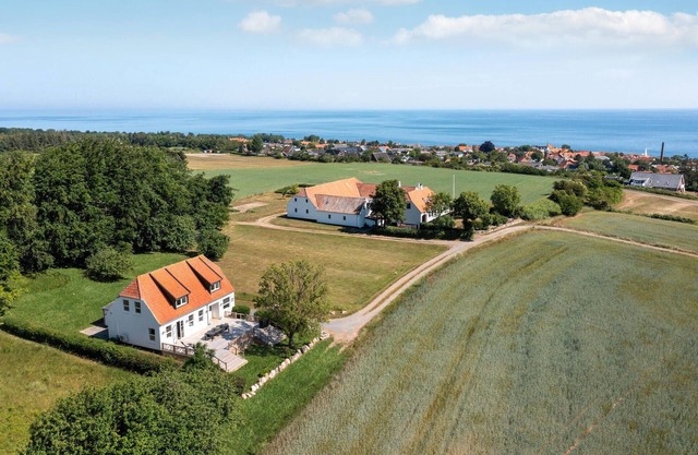 Nice home in Allinge with kitchen