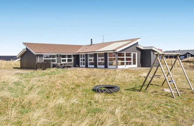Nice home in Hvide Sande with sauna