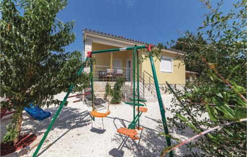 Nice Home In Liznjan With Wifi