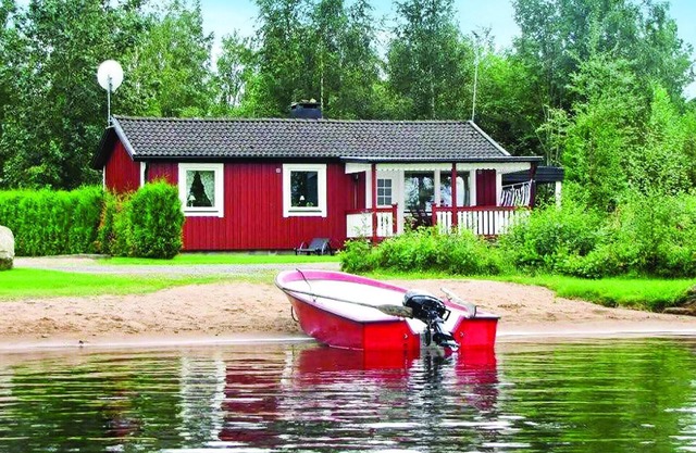 Nice home in Ljungby with WiFi