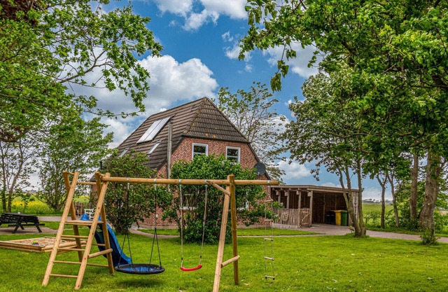 Nice home in Niebüll with kitchen