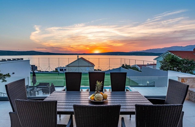Nice home in Novigrad with sauna