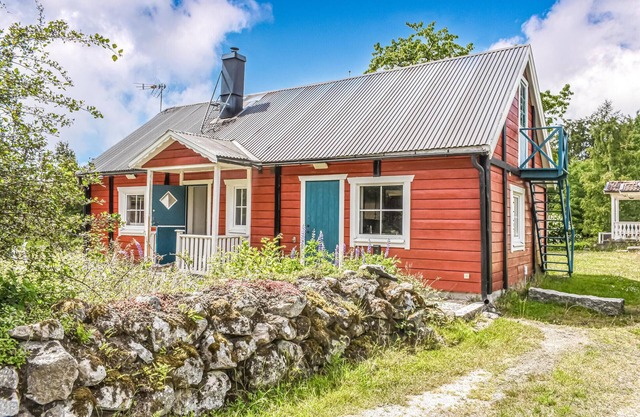 Nice home in Olofström with kitchen